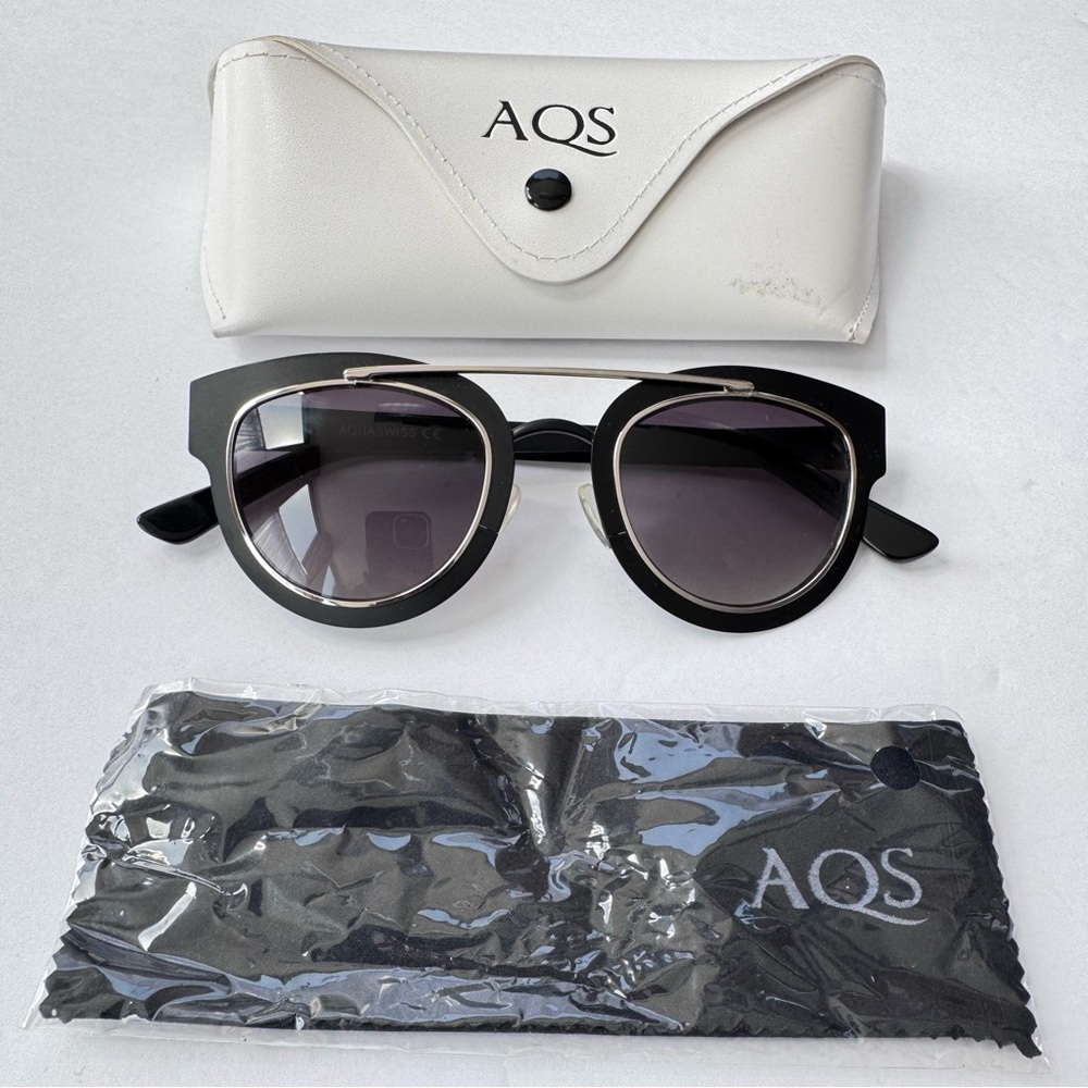 AQS Aquaswiss J004 49mm Jolene Black and Silver Sunglasses EUC